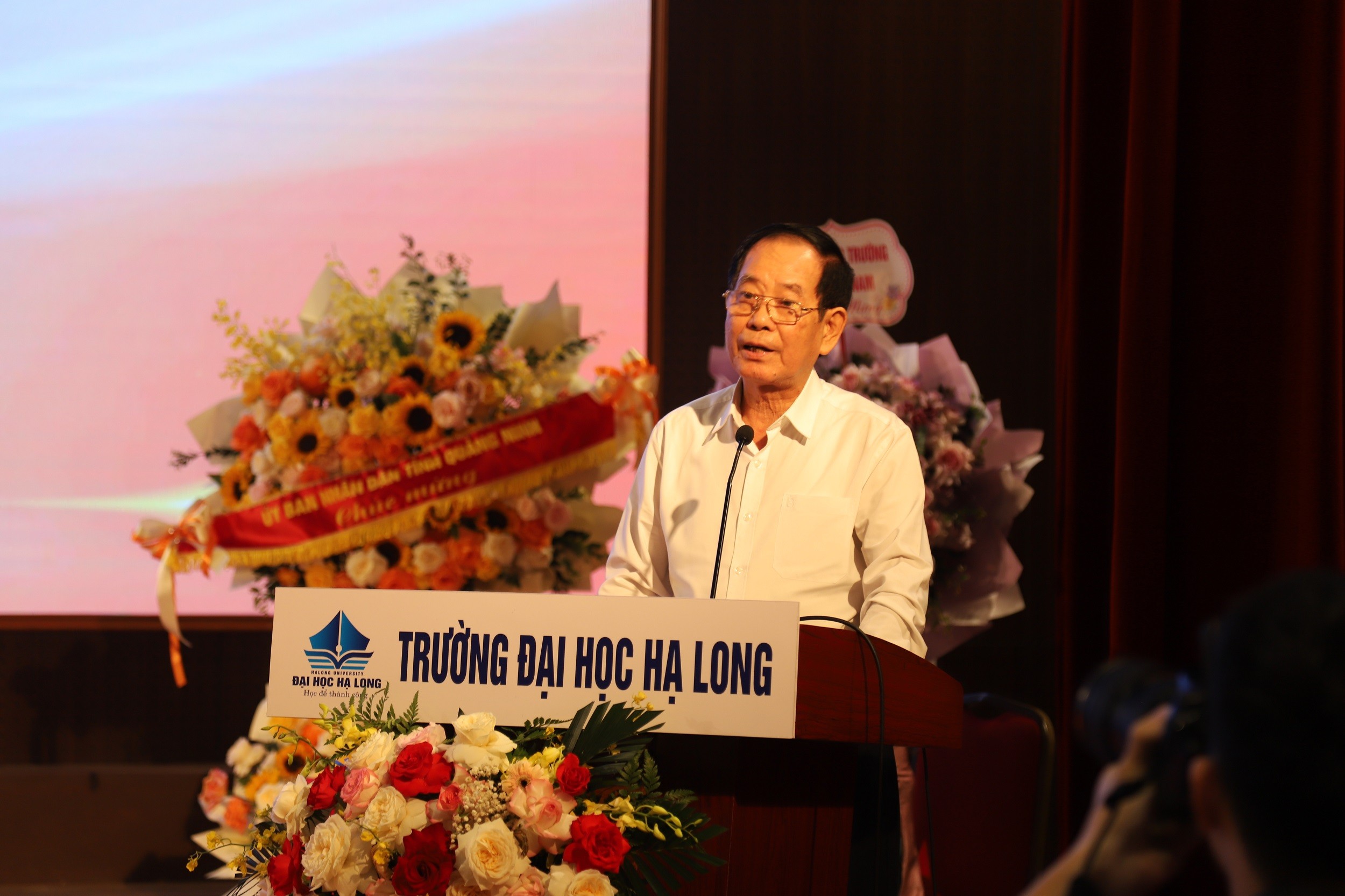 2-ong-hue-1778774692 2-ong-hue-1778774692.jpg