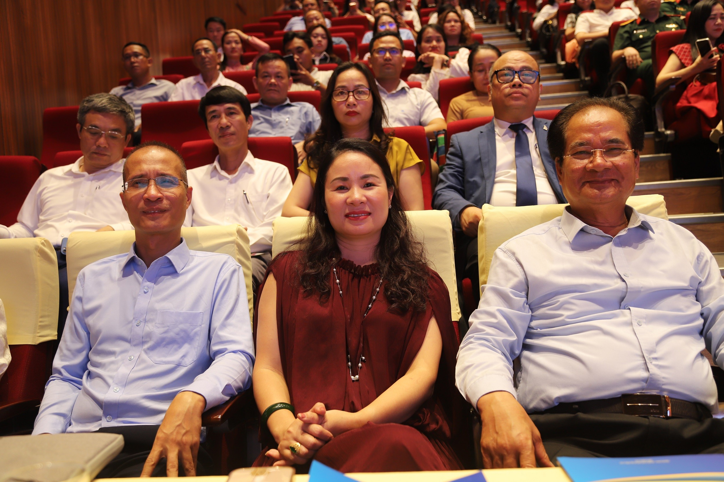 dai-bieu-du-3-1778774889 dai-bieu-du-3-1778774889.jpg