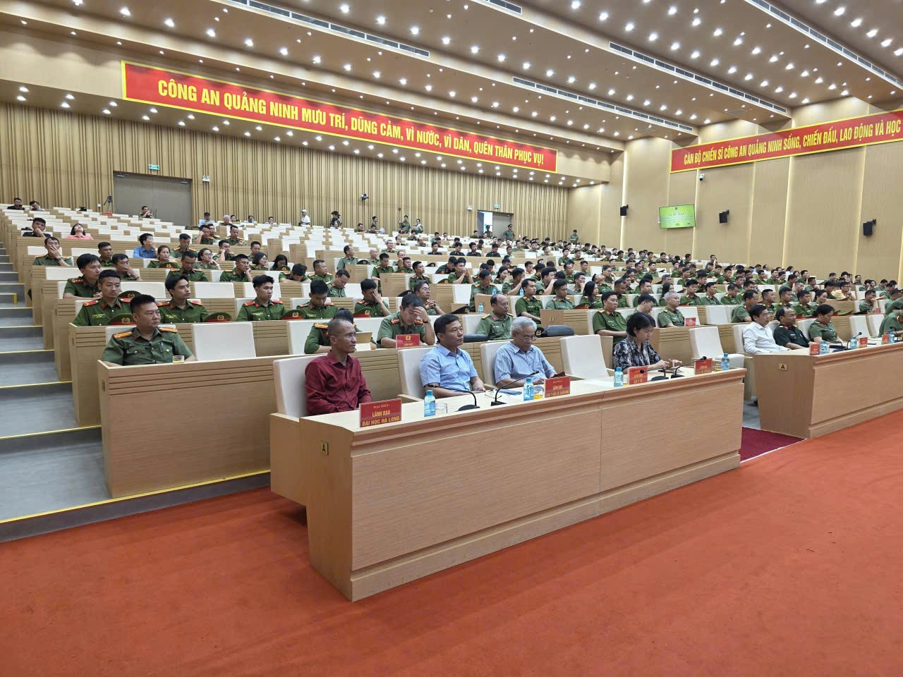 quang-canh-1779981951 quang-canh-1779981951.jpg
