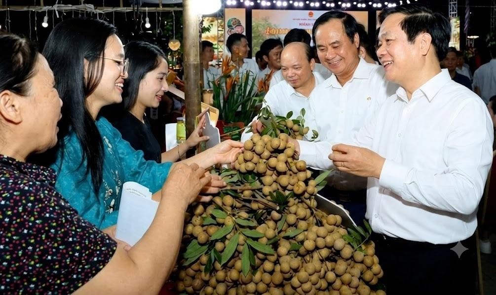 1-bi-thu-tinh-uy-hung-yen-pham-quang-ngoc-1786199939 1-bi-thu-tinh-uy-hung-yen-pham-quang-ngoc-1786199939.jfif
