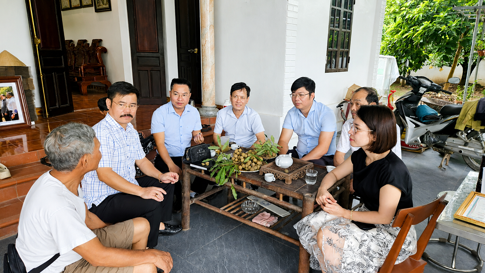 den-gia-dinh-1786200222 den-gia-dinh-1786200222.png