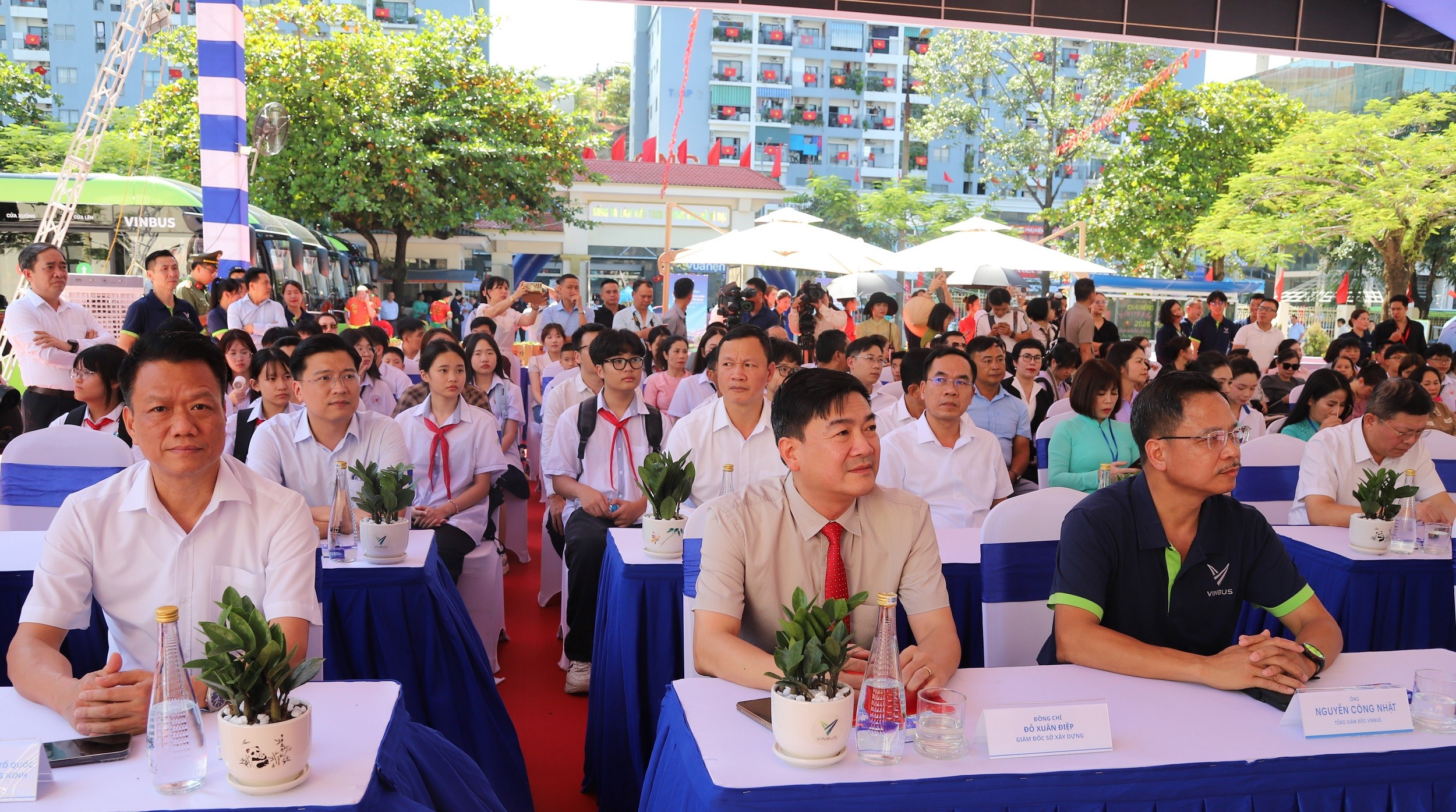 nguoi-du-dong-1788451620 nguoi-du-dong-1788451620.jpg